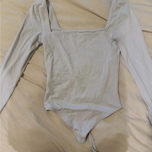 Aritzia Tops - Aritzia Original Contour Headway Bodysuit